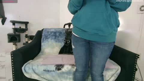 Snapshot of jjjust4fun1985 chatting on December 2024 01:00:02 AM Nicole Allen online show from December 2024 01:00:02 AM