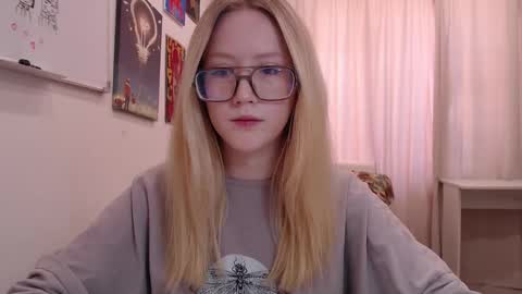 joan_kiss online show from March 2026 02:00:01 PM