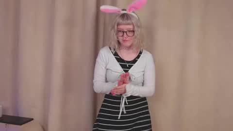 Emma online show from March 2026 04:35:01 AM