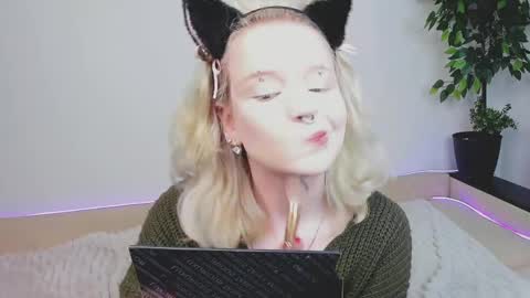 Emma online show from April 2026 04:55:01 AM