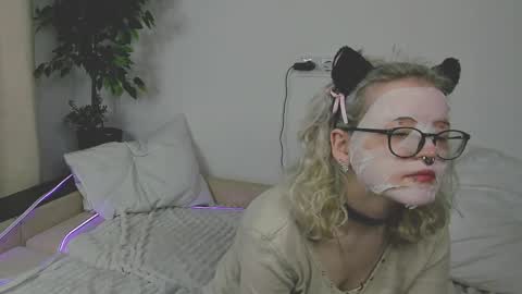 Emma online show from April 2026 04:10:02 AM