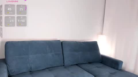 Jenny online show from October 2025 11:21:02 AM