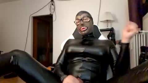 Snapshot of joanesxfree chatting on September 2025 08:54:01 PM The sweetest toy online show from September 2025 08:54:01 PM