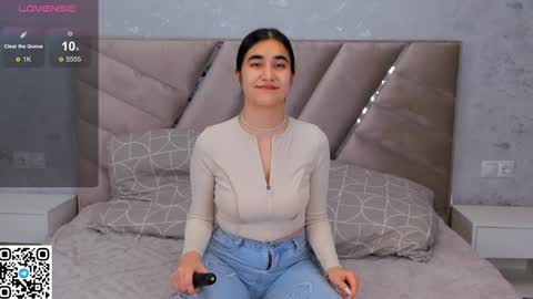 Mia online show from December 2024 01:29:02 PM