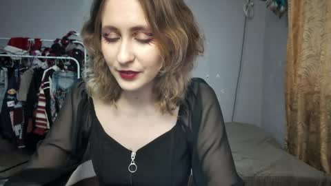 Joannatompson online show from February 2025 01:32:02 PM