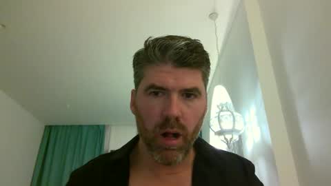 joaquinix123 online show from November 2025 12:20:01 AM