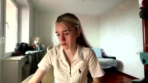 Snapshot of jodeefluty chatting on July 2026 07:03:01 AM Alice online show from July 2026 07:03:01 AM