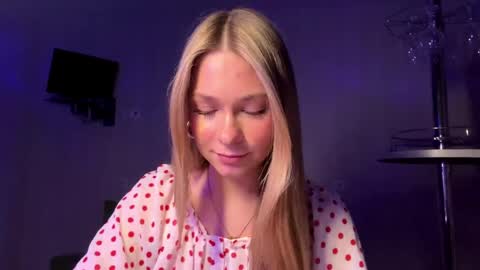 Emma online show from May 2026 07:10:02 PM
