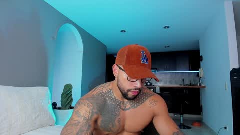 Snapshot of joe_esthetic chatting on January 2025 10:56:01 PM joe_esthetic online show from January 2025 10:56:01 PM