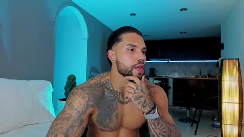 Snapshot of joe_esthetic chatting on February 2025 11:03:02 PM joe_esthetic online show from February 2025 11:03:02 PM