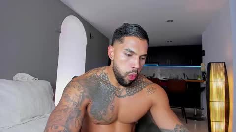 Snapshot of joe_esthetic chatting on September 2025 09:37:01 PM joe_esthetic online show from September 2025 09:37:01 PM