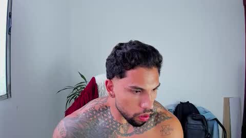 Snapshot of joe_esthetic chatting on October 2025 11:53:02 AM joe_esthetic online show from October 2025 11:53:02 AM