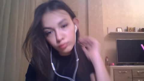 Jennifer online show from November 2025 05:58:02 PM