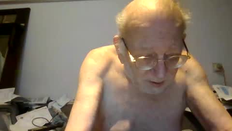 Snapshot of johan1948 chatting on December 2024 04:53:01 PM Johan online show from December 2024 04:53:01 PM