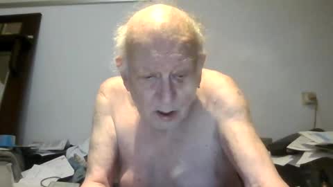 Snapshot of johan1948 chatting on December 2024 03:56:02 PM Johan online show from December 2024 03:56:02 PM