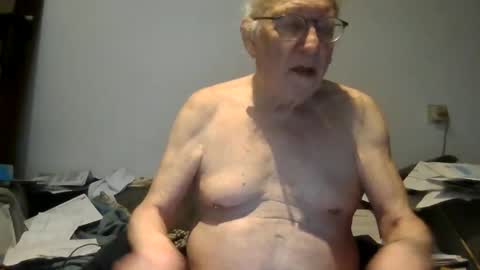 Snapshot of johan1948 chatting on December 2024 02:57:02 PM Johan online show from December 2024 02:57:02 PM