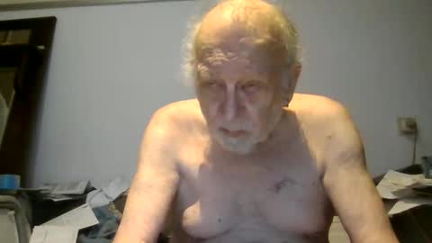 Snapshot of johan1948 chatting on January 2025 03:55:01 PM Johan online show from January 2025 03:55:01 PM