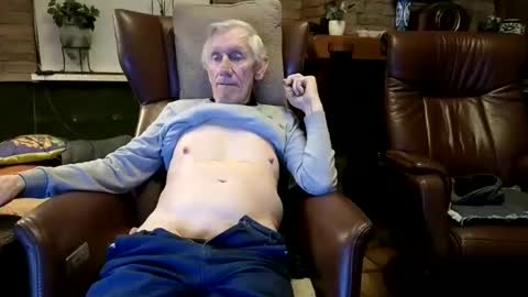 johan7 heet online show from April 2026 06:56:02 PM