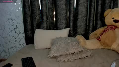 johana fox online show from February 2025 10:15:02 AM