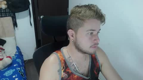 JOHAN independient model online show from October 2025 12:27:01 PM