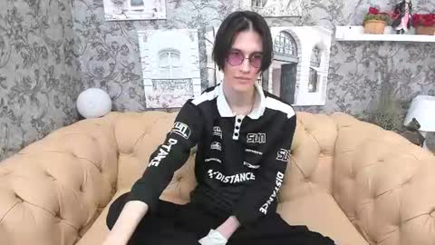 john__strong online show from June 2026 02:32:02 PM