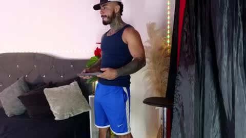 Snapshot of john_and_louis chatting on July 2026 12:20:02 PM John online show from July 2026 12:20:02 PM
