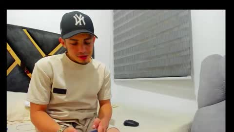 Snapshot of john_hot690 chatting on April 2026 04:50:02 AM john_hot690 online show from April 2026 04:50:02 AM