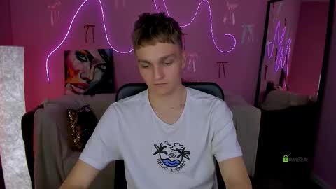 Snapshot of john_lik chatting on March 2026 12:28:01 PM John online show from March 2026 12:28:01 PM