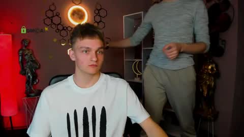 Snapshot of john_lik chatting on April 2026 07:11:01 PM John online show from April 2026 07:11:01 PM