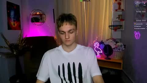 Snapshot of john_lik chatting on April 2026 12:23:01 PM John online show from April 2026 12:23:01 PM