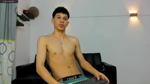 john_ssnow29 online show from April 2026 09:51:02 AM