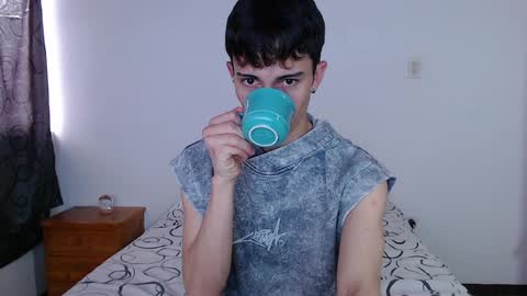 John Vichenso online show from April 2026 09:49:02 PM