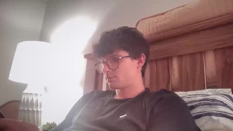 Johnny online show from October 2025 04:12:01 AM