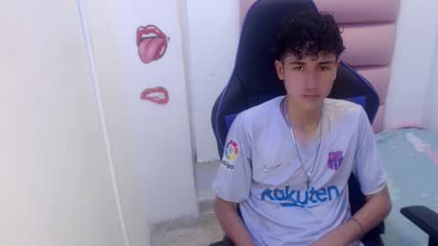 johnny_cagee online show from December 2024 03:29:01 AM