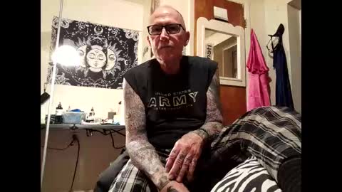 Snapshot of johnnyanubis chatting on February 2026 10:10:02 PM Master online show from February 2026 10:10:02 PM