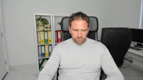 johnnydough82 online show from December 2024 08:16:01 AM