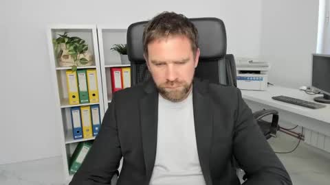 johnnydough82 online show from December 2024 07:29:02 AM