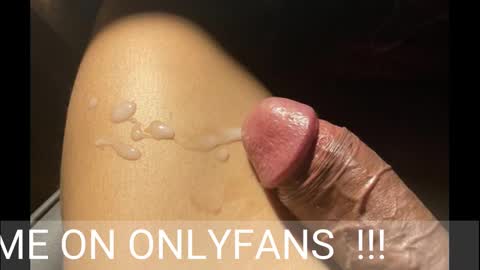Snapshot of johnnyfun_xxx chatting on January 2025 12:43:02 AM Johnnystrongarms                 online show from January 2025 12:43:02 AM