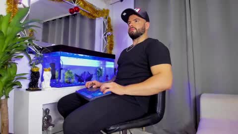 JOHNNY online show from December 2024 12:02:01 AM