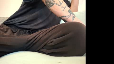 johnny online show from October 2025 10:26:01 AM