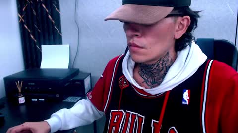 johnsonisaac94  online show from February 2025 04:42:02 AM