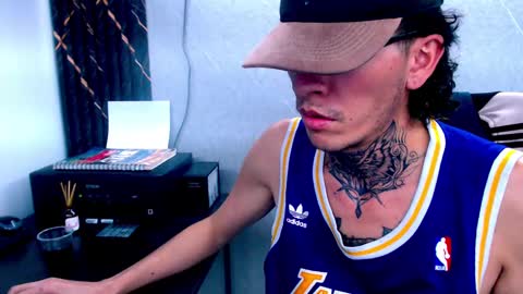 johnsonisaac94  online show from February 2025 09:13:02 AM