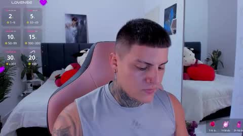 Johny online show from October 2025 11:57:02 PM