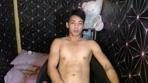 johnydestroyer online show from December 2025 08:42:02 AM