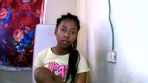 Snapshot of joliekah27 chatting on January 2025 06:45:01 AM joliekah27 online show from January 2025 06:45:01 AM