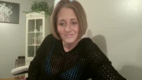 Jolie online show from November 2025 09:58:01 PM