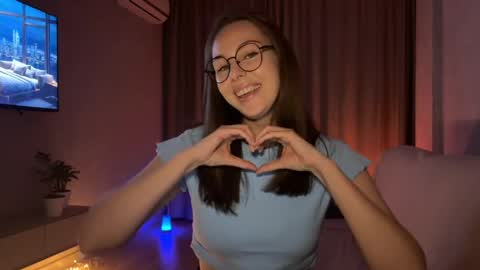 jolly_dollyy online show from April 2026 08:11:02 PM