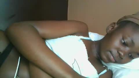 jollynabeb online show from November 2025 02:29:02 PM