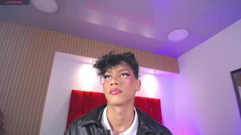 Snapshot of jonas_hiill chatting on April 2026 05:05:01 AM Jonas online show from April 2026 05:05:01 AM