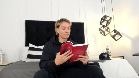 Snapshot of jonathan_daniels1 chatting on February 2025 11:51:01 AM Jonathan Danielss online show from February 2025 11:51:01 AM